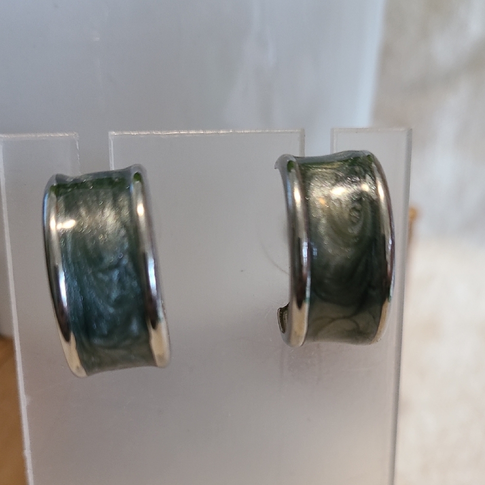 Unbranded Elegant Silver and Green Hoop Stud Earrings Vintage Ladies Fashion